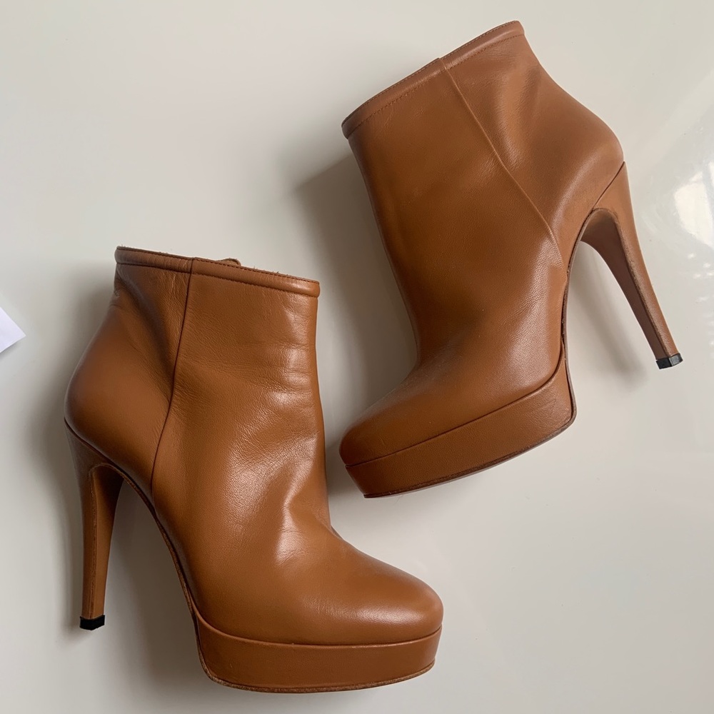 Barneys New York Tan/Brown Leather Ankle Booties